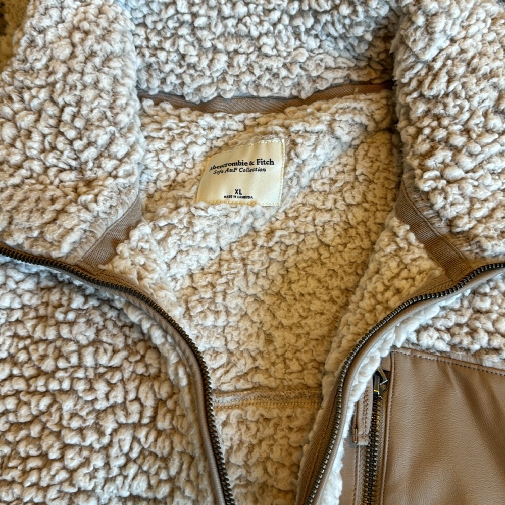 Abercrombie Sherpa pull over - Picture 4 of 5